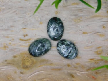 SERAPHINITE CABOCHONS ROCK STONE LAPIDARY SPECIMEN