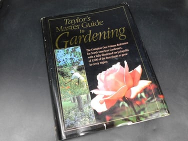 Taylor?s Master Guide to Gardening, 1994 Edition Book
