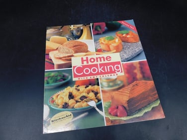Home Cooking Cookbook by Murdoch Book