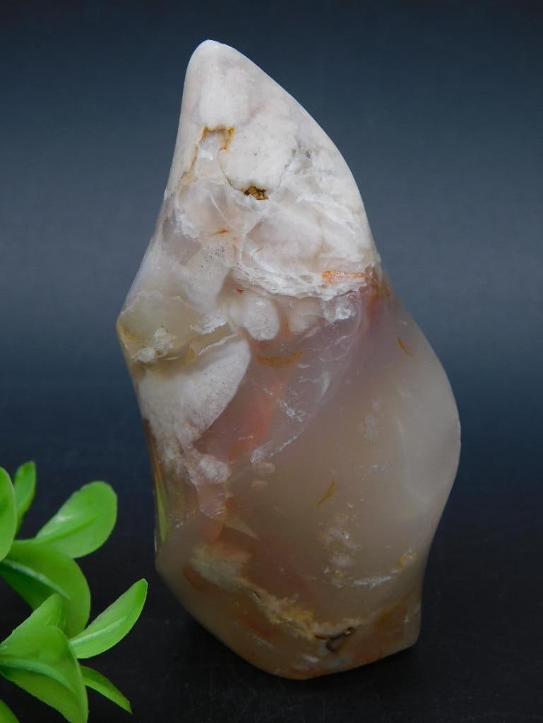 FLOWER PETAL AGATE TWIST ROCK STONE LAPIDARY SPECIMEN: FLOWER PETAL AGATE TWIST ROCK STONE LAPIDARY SPECIMEN