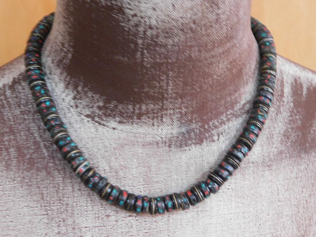 AFRICAN TRADE BEAD NECKLACE ROCK STONE LAPIDARY SPECIMEN: AFRICAN TRADE BEAD NECKLACE ROCK STONE LAPIDARY SPECIMEN