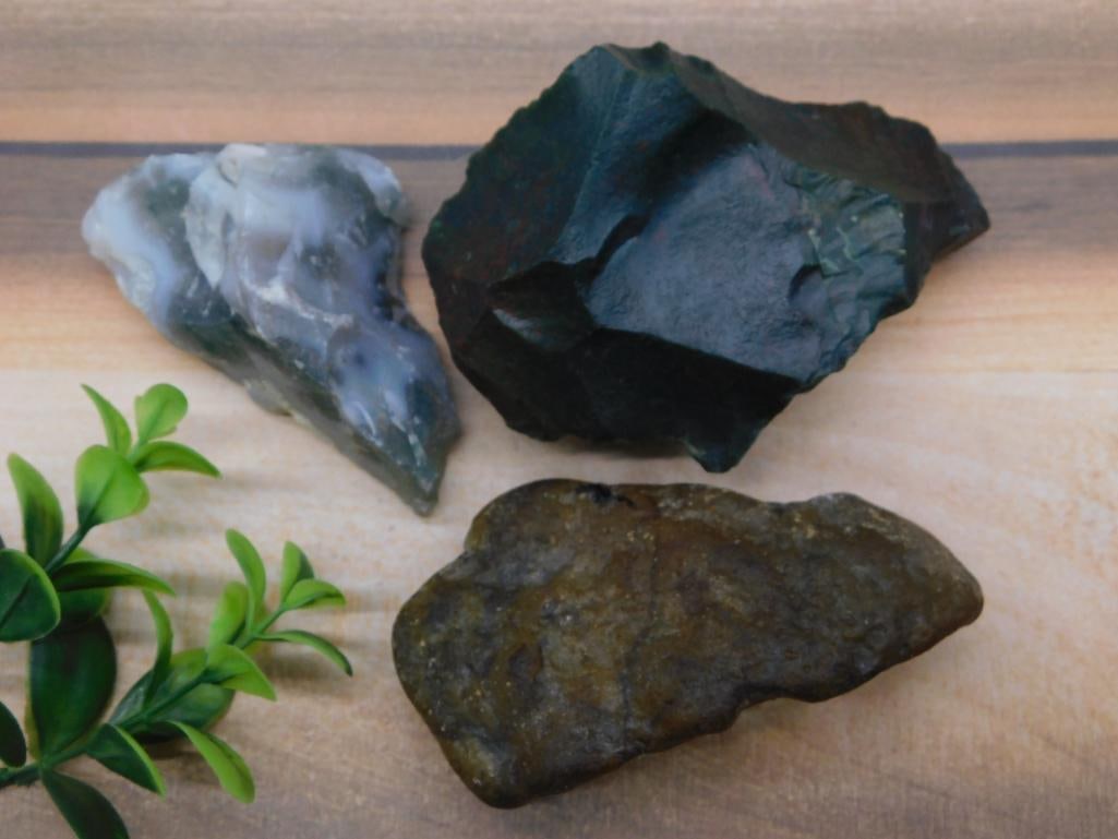 MIXED ROUGH LOT ROCK STONE LAPIDARY SPECIMEN: MIXED ROUGH LOT ROCK STONE LAPIDARY SPECIMEN