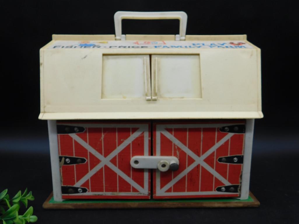 Fisher-Price Family Farm Playset from 1967 (1 of 8)