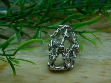 RING ROCK STONE LAPIDARY SPECIMEN