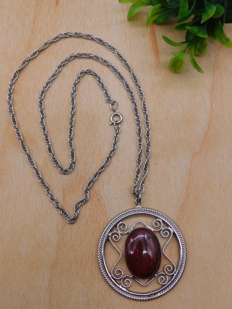 RED JASPER PENDANT NECKLACE ROCK STONE LAPIDARY SPECIMEN: RED JASPER PENDANT NECKLACE ROCK STONE LAPIDARY SPECIMEN