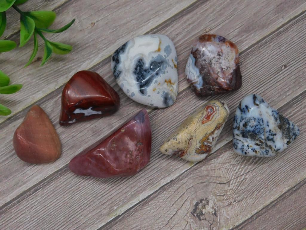 TUMBLED AGATES ROCK STONE LAPIDARY SPECIMEN: WELCOME TO HATMAN AUCTIONS! SPECIAL NOTICE: Please see photos for measurements and descriptions. ***Yes, we have in house shipping with MANY REPEAT CUSTOMERS because of our streamlined service. ****We