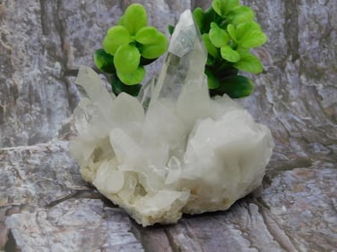 QUARTZ ROCK STONE LAPIDARY SPECIMEN