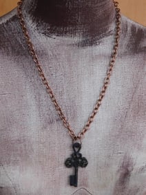 HATMAN ORIGINAL ANCIENT KEY NECKLACE ROCK STONE LAPIDARY SPECIMEN