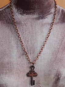 HATMAN ORIGINAL ANCIENT KEY NECKLACE ROCK STONE LAPIDARY SPECIMEN