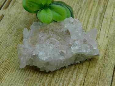 QUARTZ ROCK STONE LAPIDARY SPECIMEN