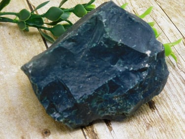 BLOODSTONE ROCK STONE LAPIDARY SPECIMEN