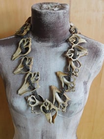 SHELL ORNATE AFRICAN TRADE BEAD NECKLACE ROCK STONE LAPIDARY SPECIMEN