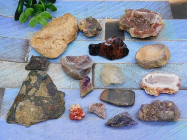 MIXED ROUGH ROCK STONE LAPIDARY SPECIMEN