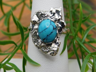 TURQUOISE RING ROCK STONE LAPIDARY SPECIMEN