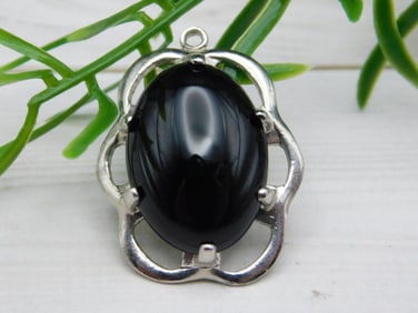 OBSIDIAN PENDANT ROCK STONE LAPIDARY SPECIMEN