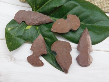 HAND KNAPPED ARTIFACT TOOLS ROCK STONE LAPIDARY SPECIMEN