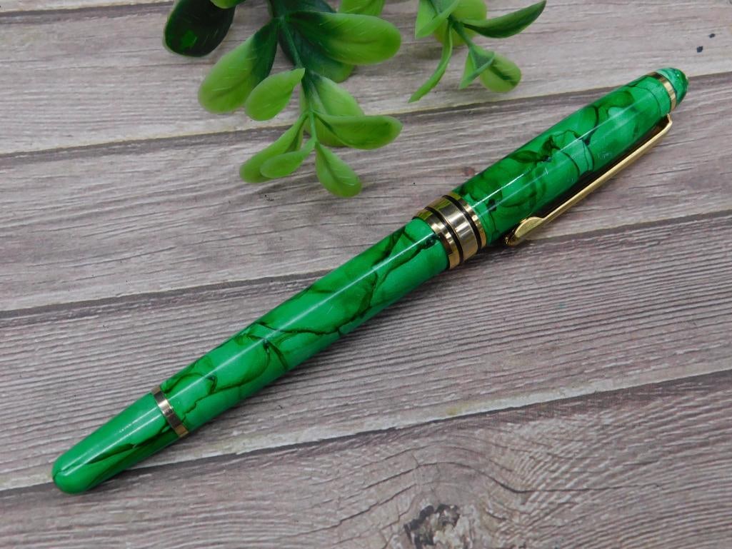 GREEN MARBLE FOUNTAIN PEN VINTAGE ANTIQUE: GREEN MARBLE FOUNTAIN PEN VINTAGE ANTIQUE