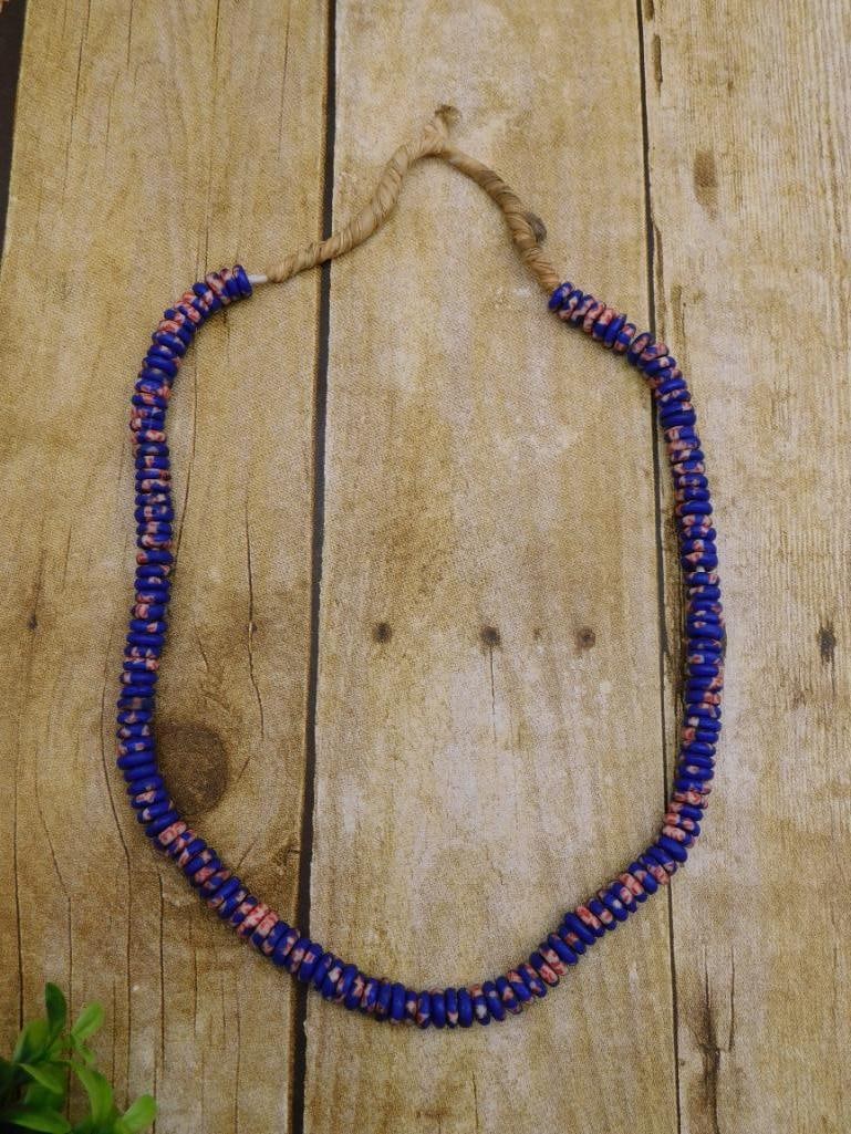 AFRICAN TRADE BEADS ROCK STONE LAPIDARY SPECIMEN: AFRICAN TRADE BEADS ROCK STONE LAPIDARY SPECIMEN