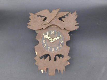 WALL CLOCK VINTAGE ANTIQUE COLLECTIBLE: WALL CLOCK VINTAGE ANTIQUE COLLECTIBLE