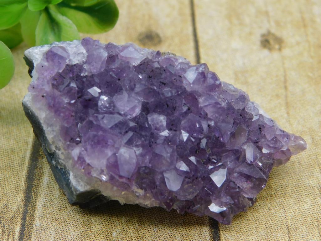 AMETHYST ROCK STONE LAPIDARY SPECIMEN: AMETHYST ROCK STONE LAPIDARY SPECIMEN