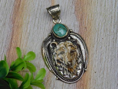 CARVED BONE BEAR PENDANT WITH TURQUOISE ACCENT: CARVED BONE BEAR PENDANT WITH TURQUOISE ACCENT