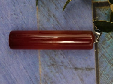 CARNELIAN PENDANT ROCK STONE LAPIDARY SPECIMEN