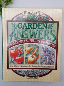 Rodales Garden Answers: Vegetables, Fruits, and Herbs Book