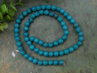 Turquoise Beaded Necklace with Round Beads ROCK STONE LAPIDARY SPECIMEN