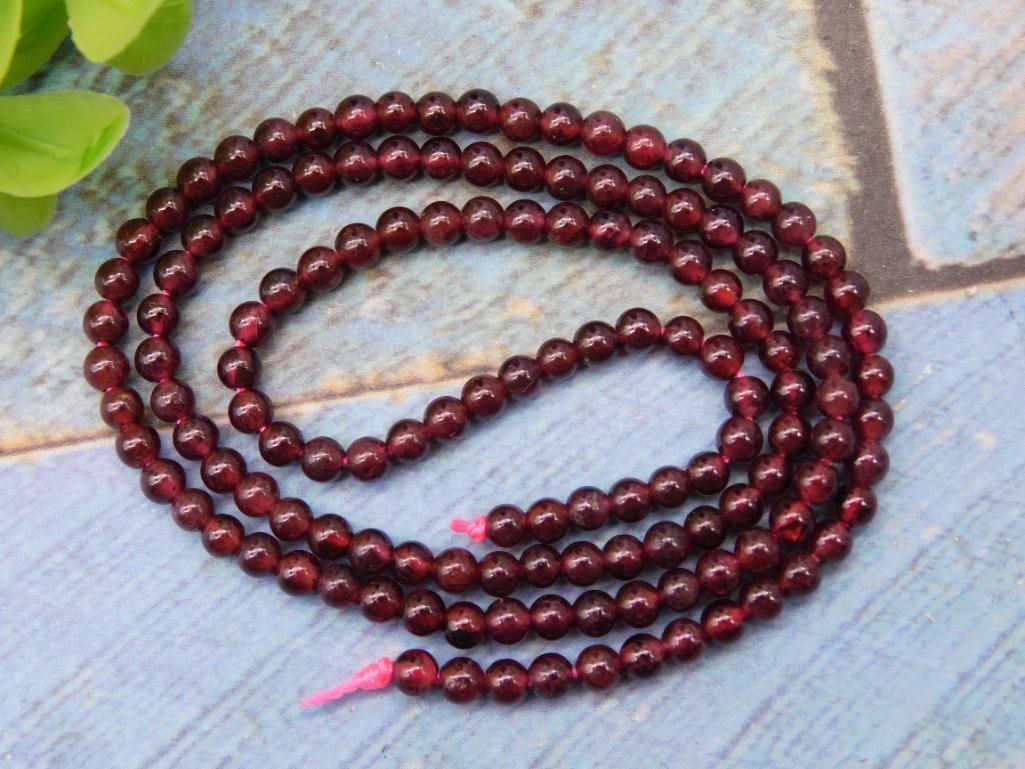 Garnet Beads Rock Stone Lapidary Specimen: Garnet Beads Rock Stone Lapidary Specimen