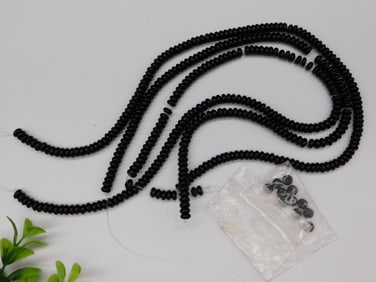 BEADS ROCK STONE LAPIDARY SPECIMEN