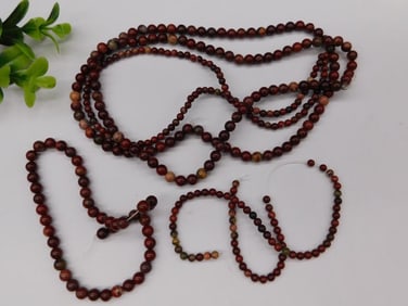 BEADS ROCK STONE LAPIDARY SPECIMEN
