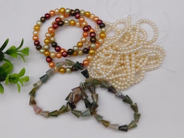 BEADS ROCK STONE LAPIDARY SPECIMEN
