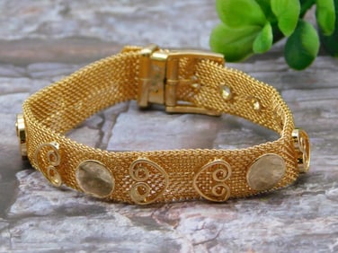 BRACELET
