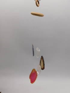 AGATE SLICE AND QUARTZ WIND CHIME ROCK STONE LAPIDARY SPECIMEN: AGATE SLICE AND QUARTZ WIND CHIME ROCK STONE LAPIDARY SPECIMEN