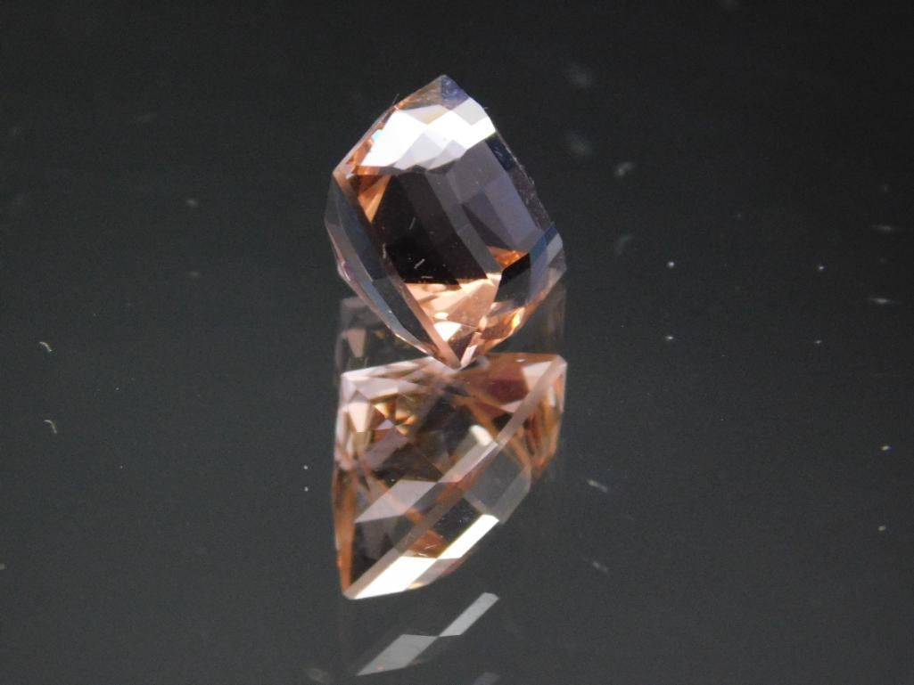 MAN-MADE TOURMALINE GEMSTONE ROCK STONE LAPIDARY SPECIMEN: MAN-MADE TOURMALINE GEMSTONE ROCK STONE LAPIDARY SPECIMEN