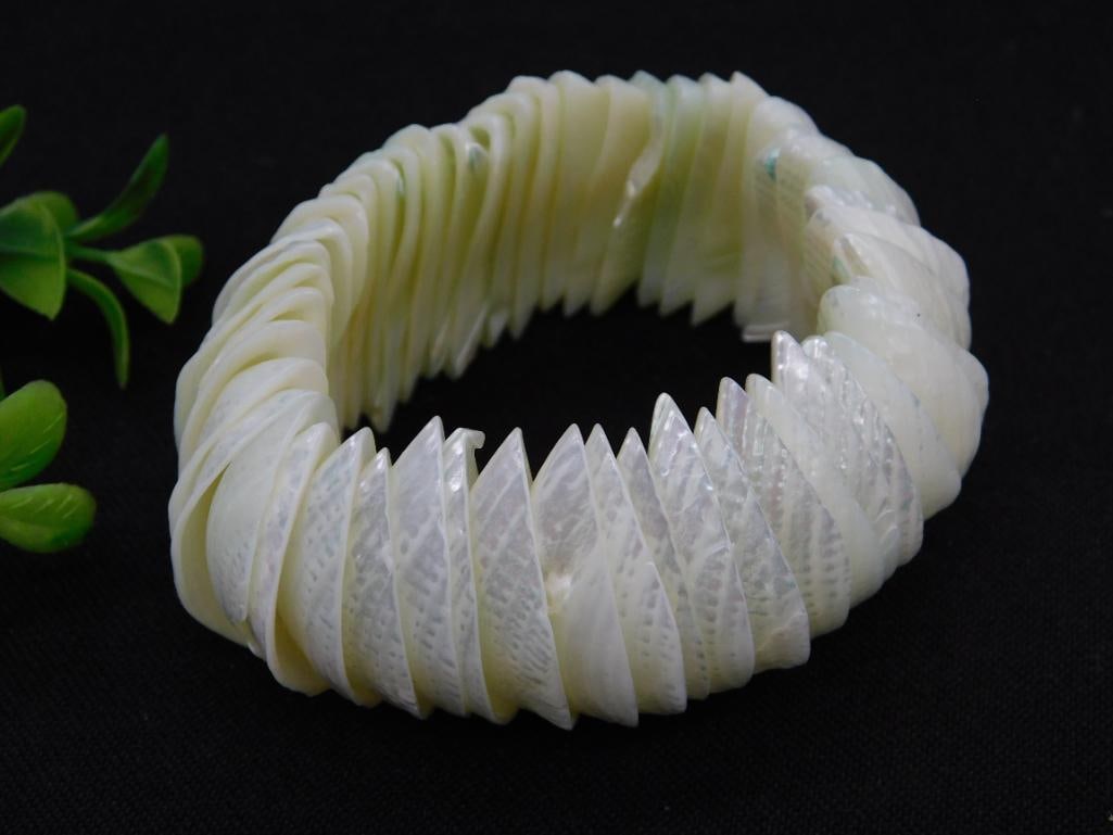 SHELL BRACELET ROCK STONE LAPIDARY SPECIMEN: SHELL BRACELET ROCK STONE LAPIDARY SPECIMEN