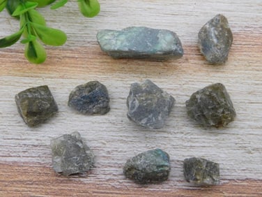 LABRADORITE ROCK STONE LAPIDARY SPECIMEN