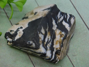ZEBRA ROCK STONE LAPIDARY SPECIMEN