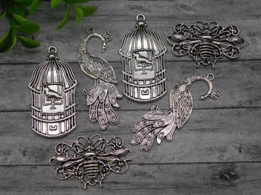 MIXED PENDANT LOT