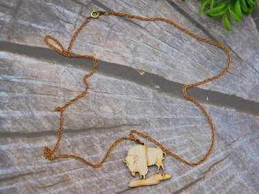 WOODEN BUFFALO NECKLACE ROCK STONE LAPIDARY SPECIMEN