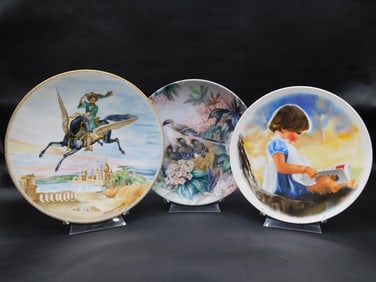 COLLECTORS PLATES SET OF 3 VINTAGE ANTIQUE