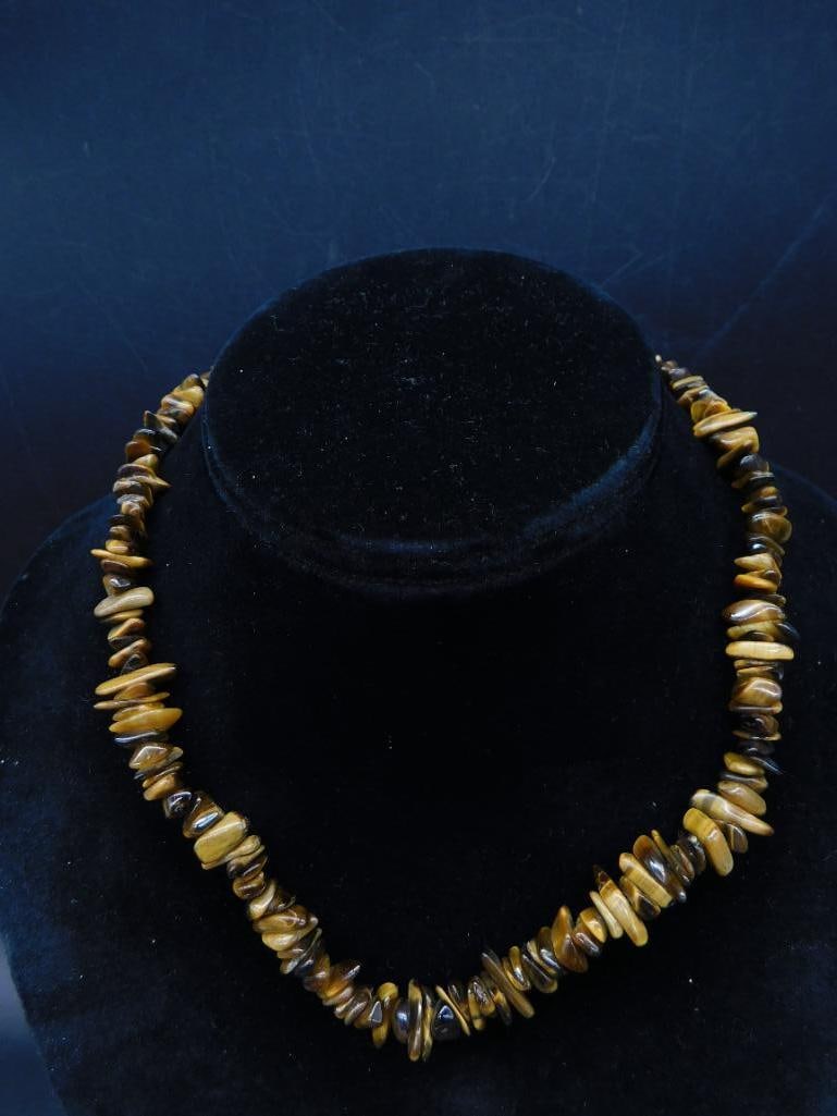 TIGER EYE CHIP NECKLACE ROCK STONE LAPIDARY SPECIMEN: TIGER EYE CHIP NECKLACE ROCK STONE LAPIDARY SPECIMEN