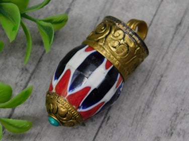 TIBETAN BEAD PENDANT VINTAGE ANTIQUE