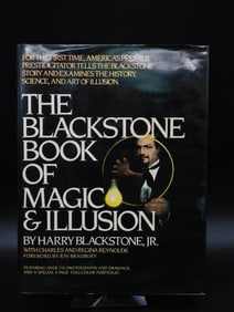 1985 THE BLACKSTONE BOOK OF MAGIC AND ILLUSION BOOK