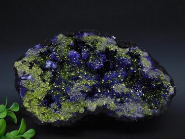 GEODE ROCK STONE LAPIDARY SPECIMEN