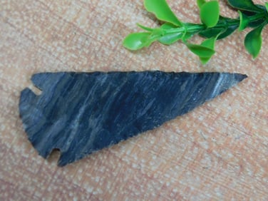 HAND KNAPPED ARTIFACT ROCK STONE LAPIDARY SPECIMEN