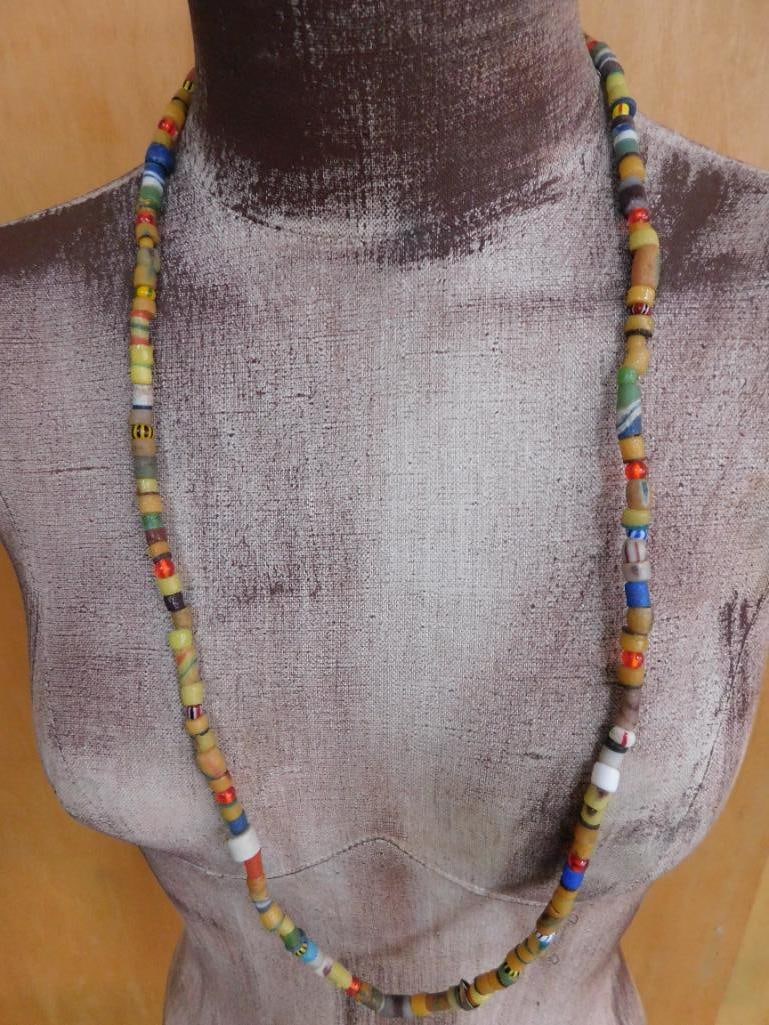 AFRICAN TRADE BEAD NECKLACE ROCK STONE LAPIDARY SPECIMEN: AFRICAN TRADE BEAD NECKLACE ROCK STONE LAPIDARY SPECIMEN