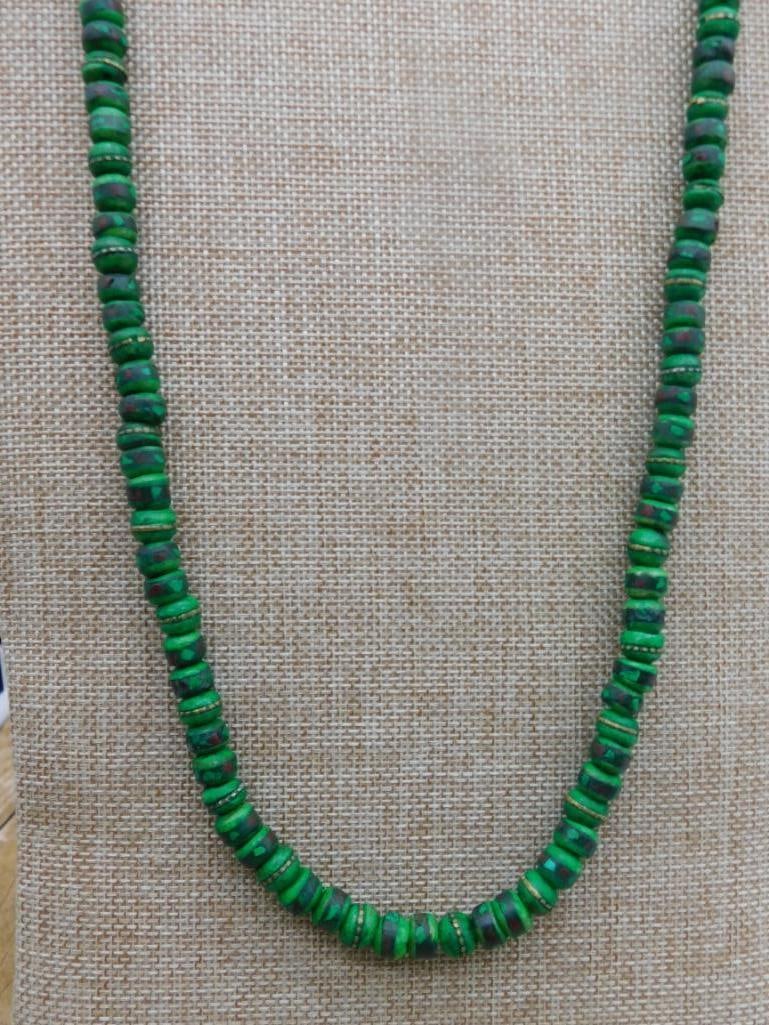AFRICAN TRADE BEADS ROCK STONE LAPIDARY SPECIMEN: AFRICAN TRADE BEADS ROCK STONE LAPIDARY SPECIMEN