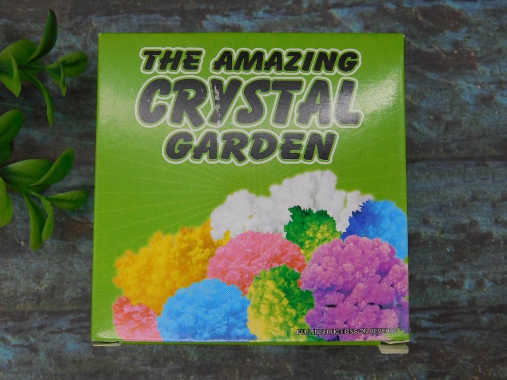 THE AMAZING CRYSTAL GARDEN: THE AMAZING CRYSTAL GARDEN