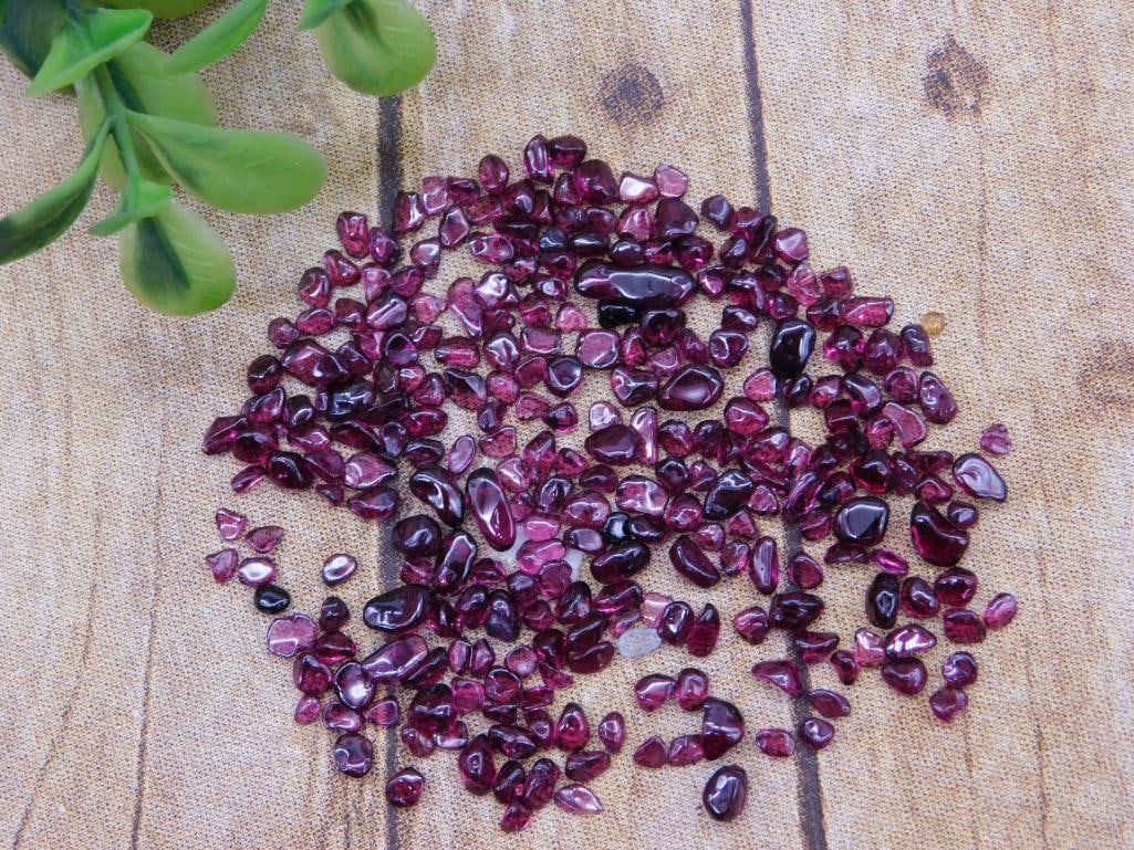 GARNET ROCK STONE LAPIDARY SPECIMEN: GARNET ROCK STONE LAPIDARY SPECIMEN